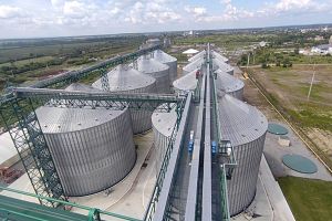 Фото елеватора Красненський елеваторний комплекс: компанія Український Аграрний холдинг: Львівська область