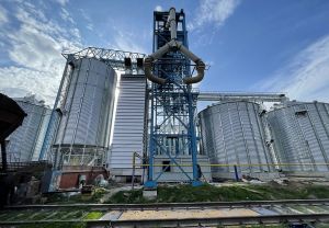 Фото елеватора Кононівський елеватор Абазівська дільниця: компанія Кернел: Полтавська область