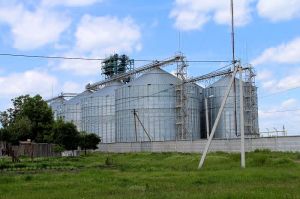 Фото елеватора Кернел елеватор Девладове: компанія Кернел: Дніпропетровська область