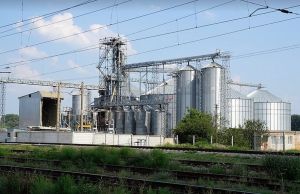 Фото елеватора Павлиський Агро Елеватор: компанія Голден Агро Холдінг: Кіровоградська область