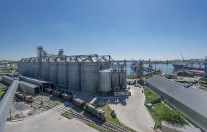 Фото елеватора Іллічівський зерновий термінал (ІЗТ): компанія Bunge/Viterra: Одеська область